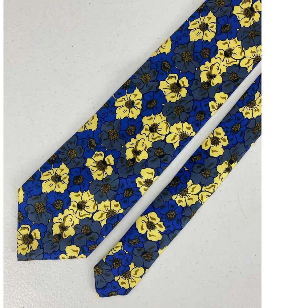 Men Fendi Roma 100% silk Hand Made Italy floral graphic neck tie